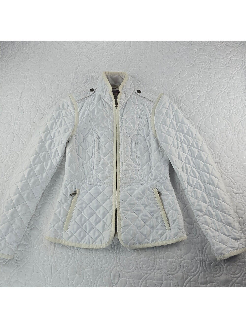 Burberry Brit Women's White Quilted Jacket Nova Check Lined Zip Front Size S - Picture 2 of 9
